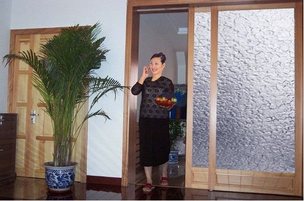 Small Frameless Automatic Sliding Glass Door Opening