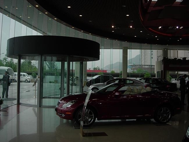 Standard And Custom Sizes Automatic Revolving Door With Stainless Steel Finish